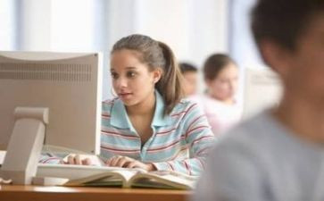 大学精选作文参考7篇