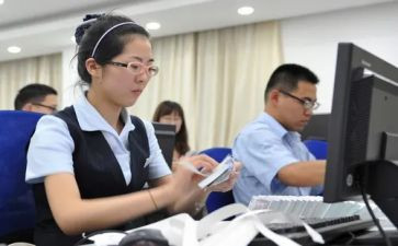 柜员年度总结报告5篇
