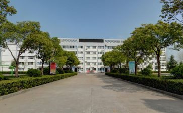作文《我的校园》400字7篇