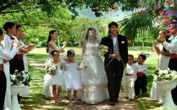 婚礼证婚人讲话稿5篇