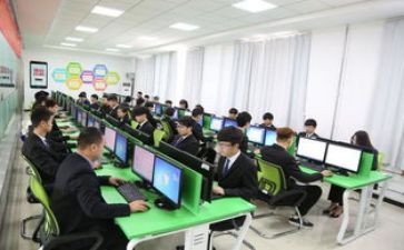 职校毕业自我鉴定模板7篇
