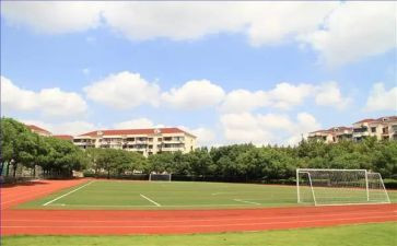 中学生自我总结8篇