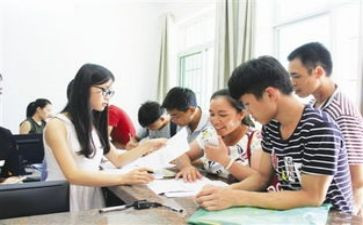 大学助学金申请书字推荐8篇